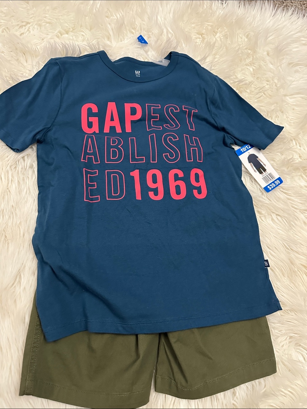 GAP Teal Short Sleeve Tee with Olive Shorts
